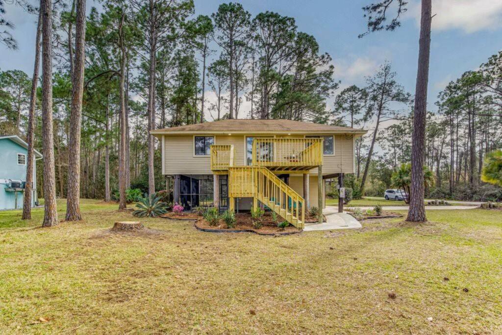 Villa Woodsy Retreat, Steps To Bay - Hot Tub! Gulf Breeze Exterior foto